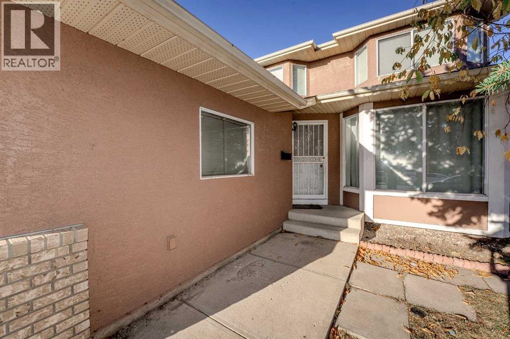 4 Del Ray Crescent NE — photo 3