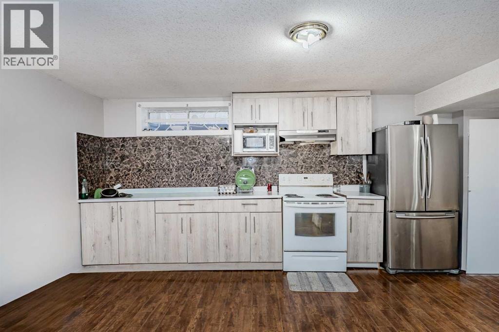 4 Del Ray Crescent NE — photo 40