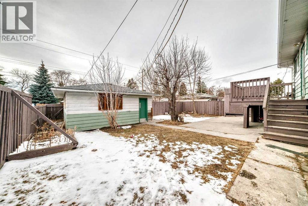 2517 36 Street SE — photo 17