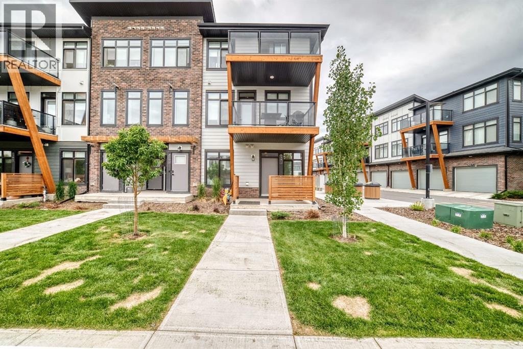 301, 562 Seton Circle SE — photo 1