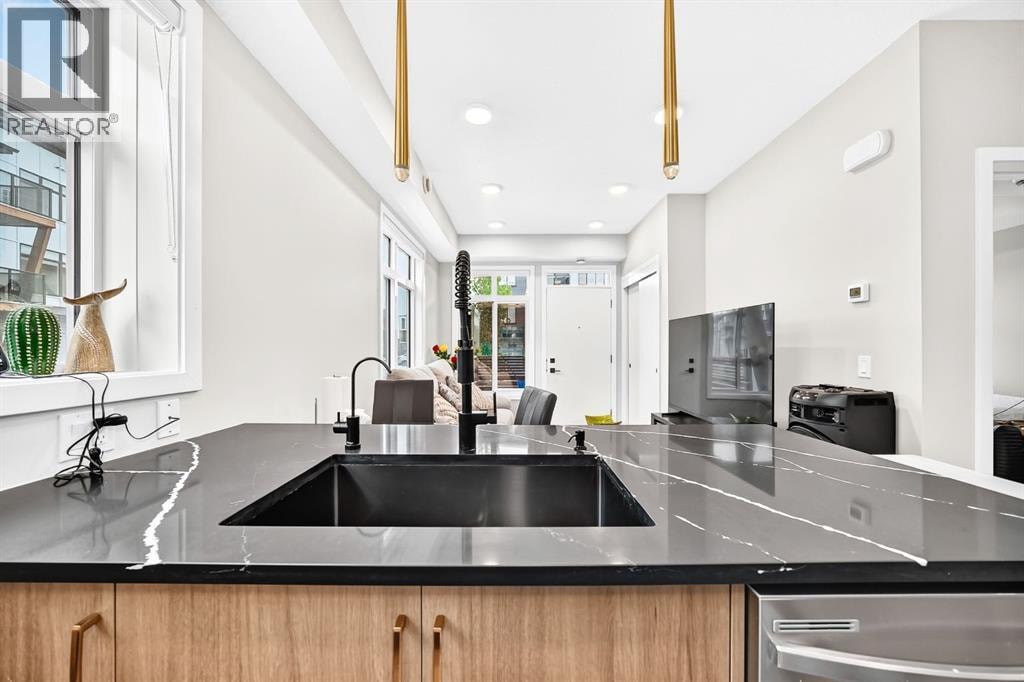 301, 562 Seton Circle SE — photo 12