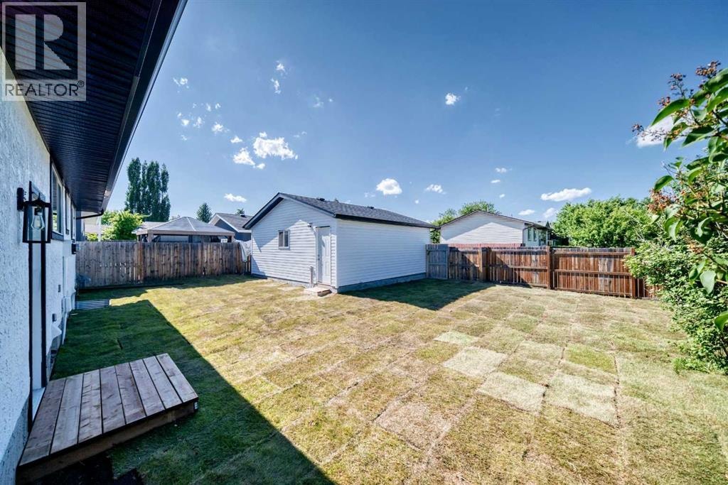 704 Malvern Drive NE — photo 41