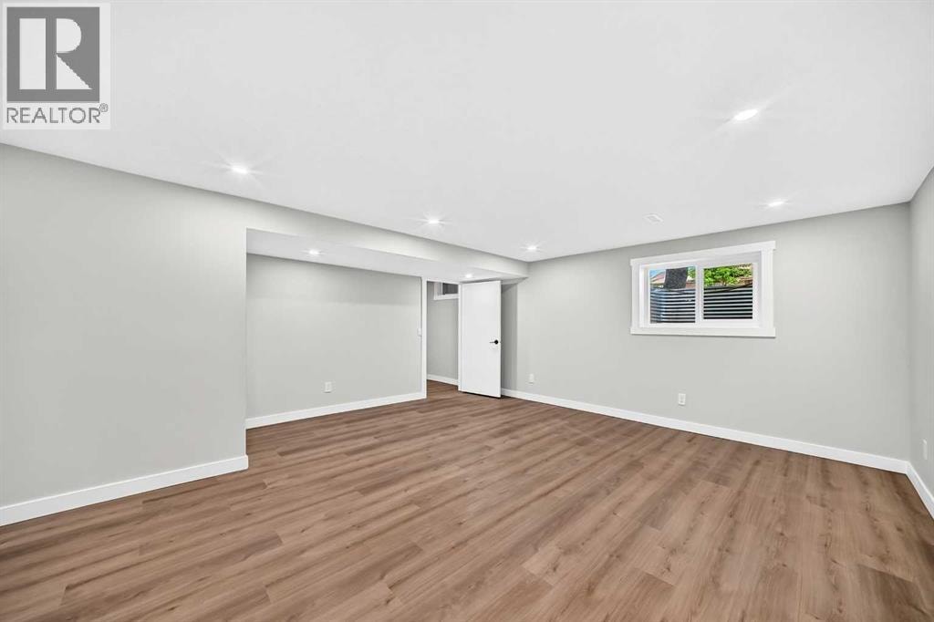 704 Malvern Drive NE — photo 33