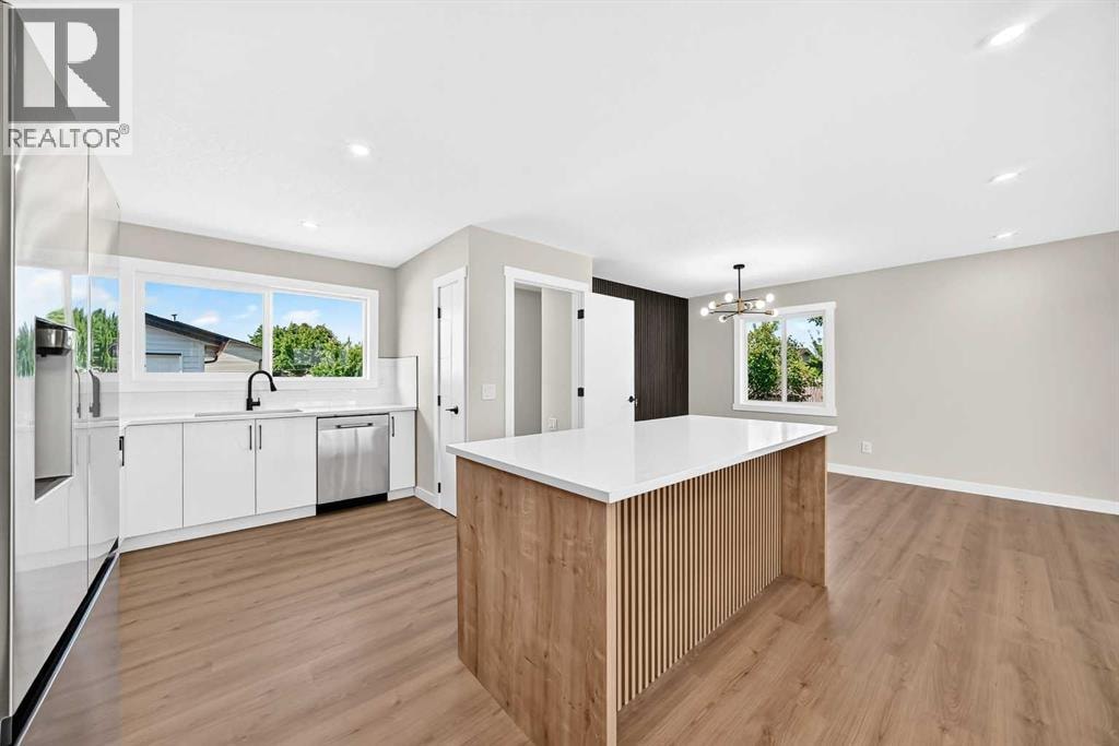 704 Malvern Drive NE — photo 5