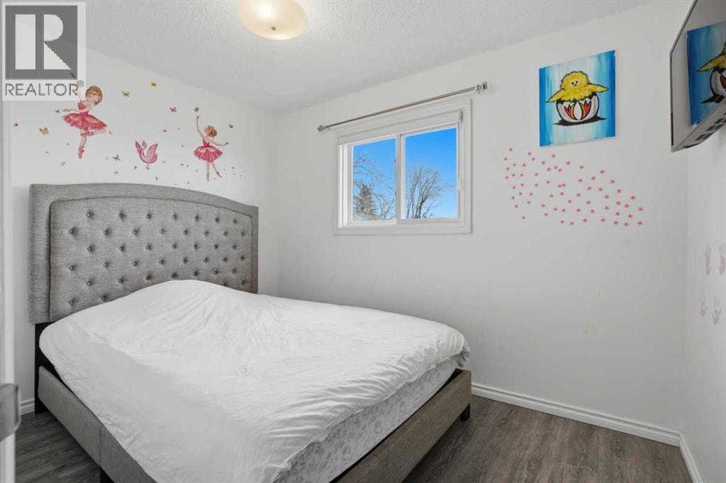 203 Shawglen Road SW — photo 18
