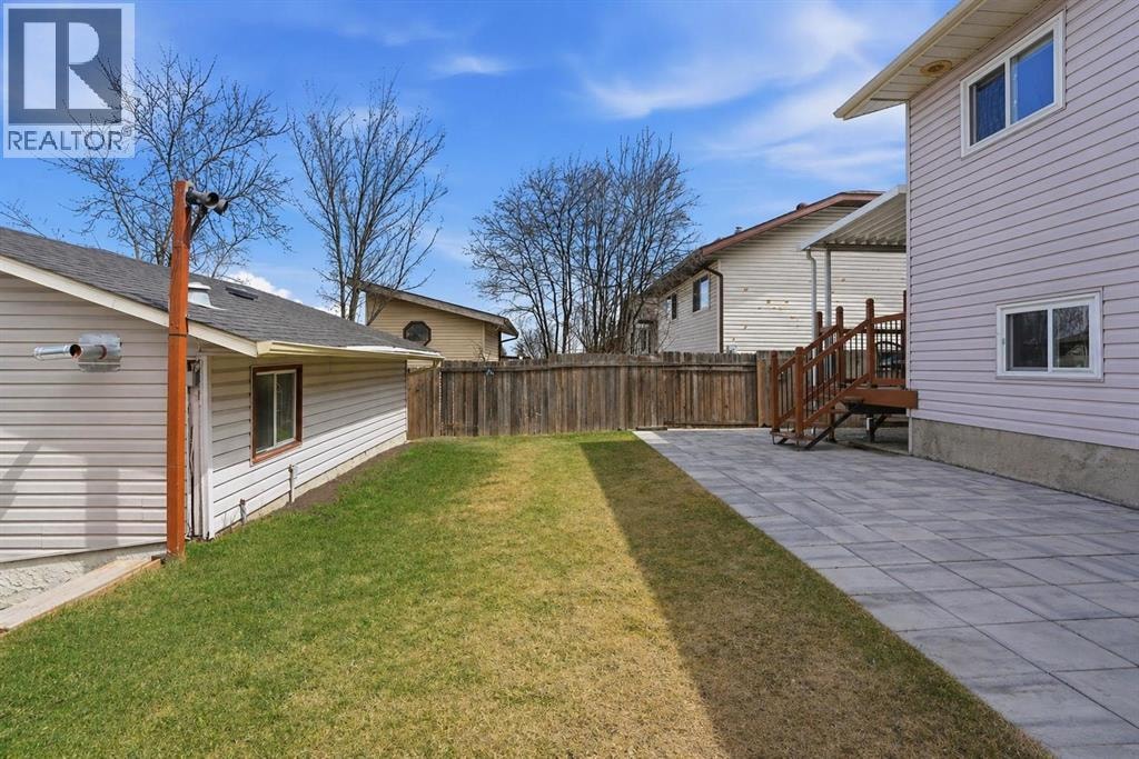 203 Shawglen Road SW — photo 36