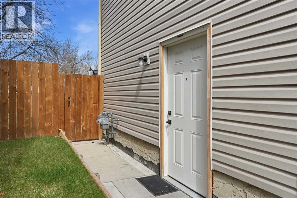 203 Shawglen Road SW — photo 27