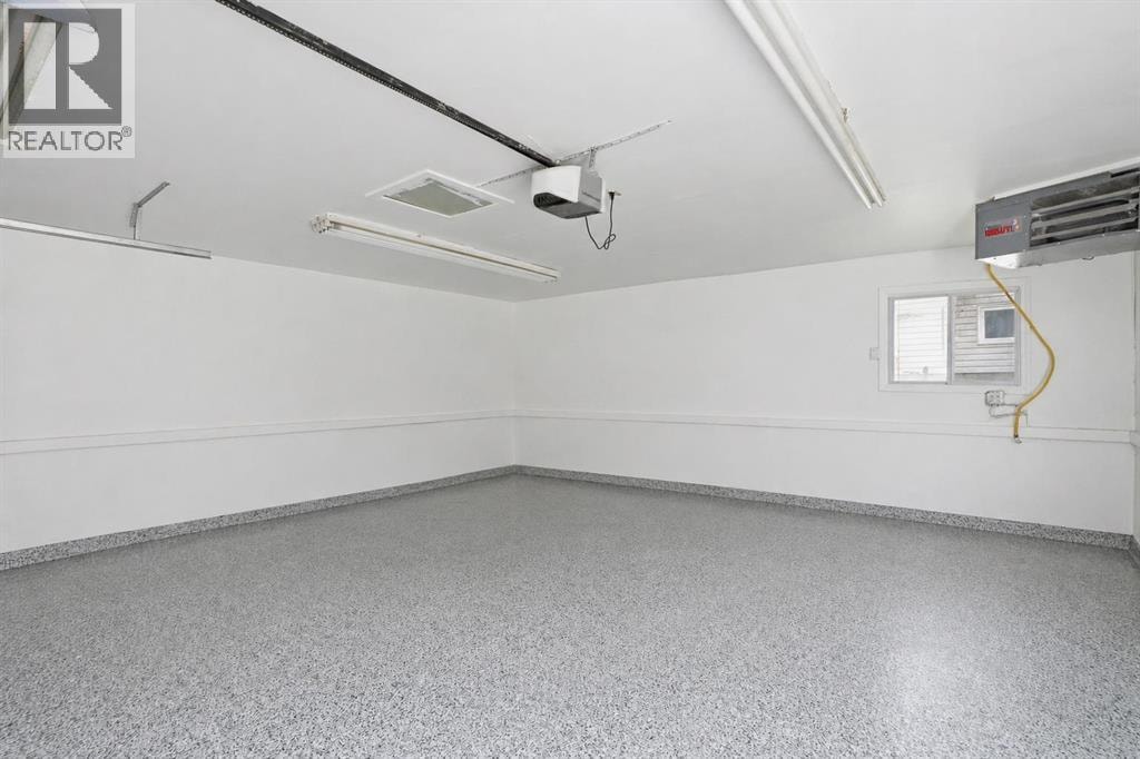 203 Shawglen Road SW — photo 39