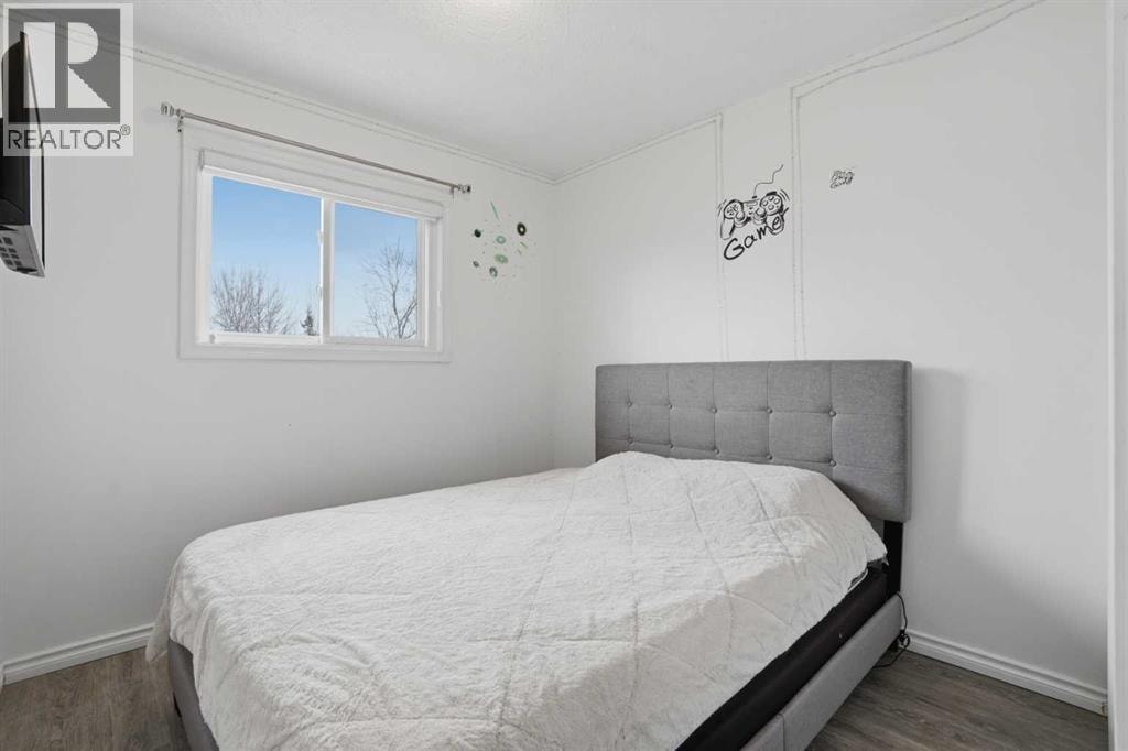 203 Shawglen Road SW — photo 19