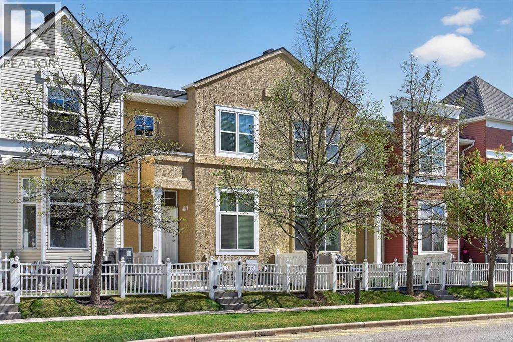 138 Promenade Way SE — photo 1