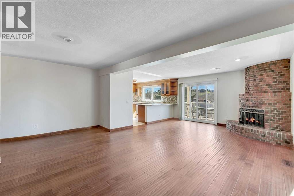 4 Edgehill Crescent NW — photo 10