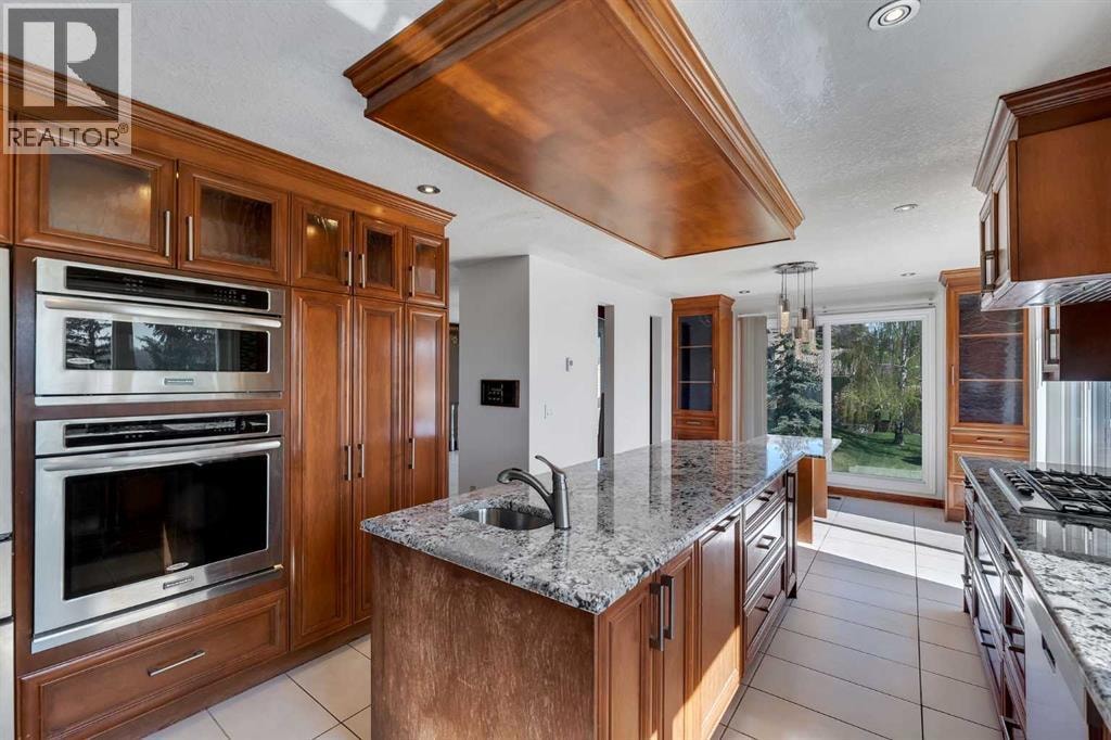 4 Edgehill Crescent NW — photo 15