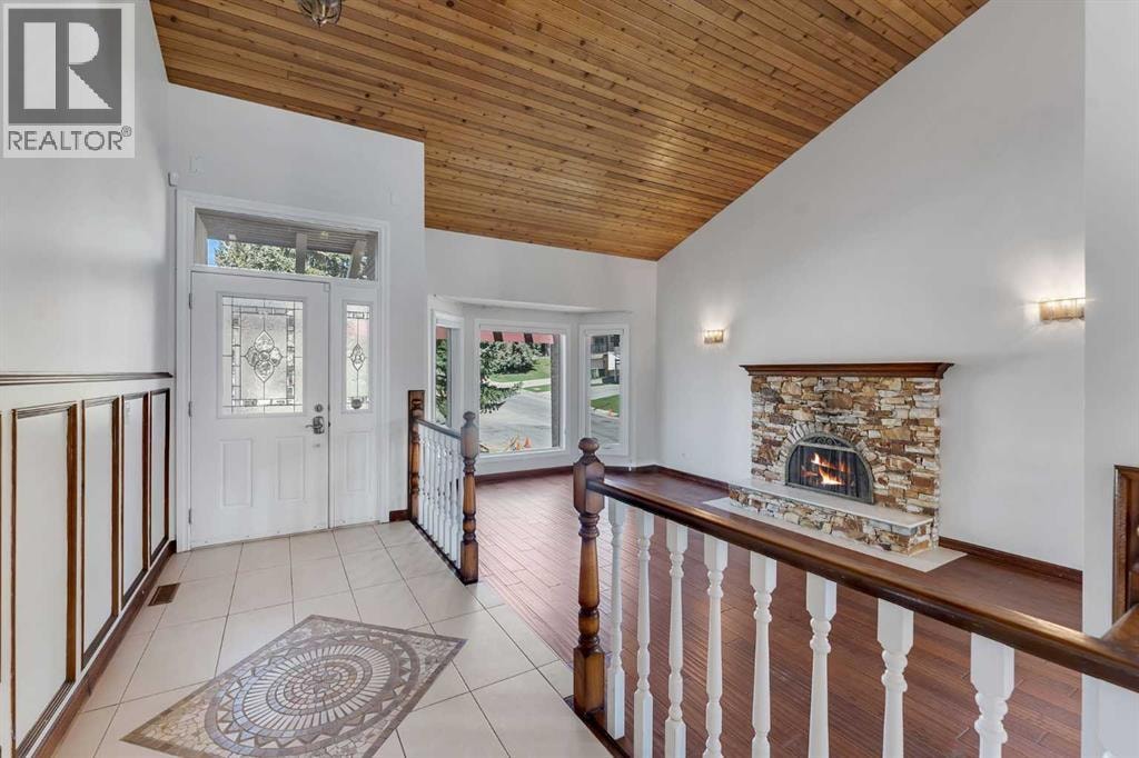 4 Edgehill Crescent NW — photo 4