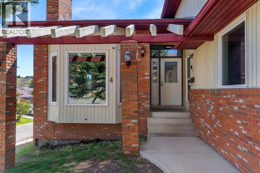 4 Edgehill Crescent NW — photo 41