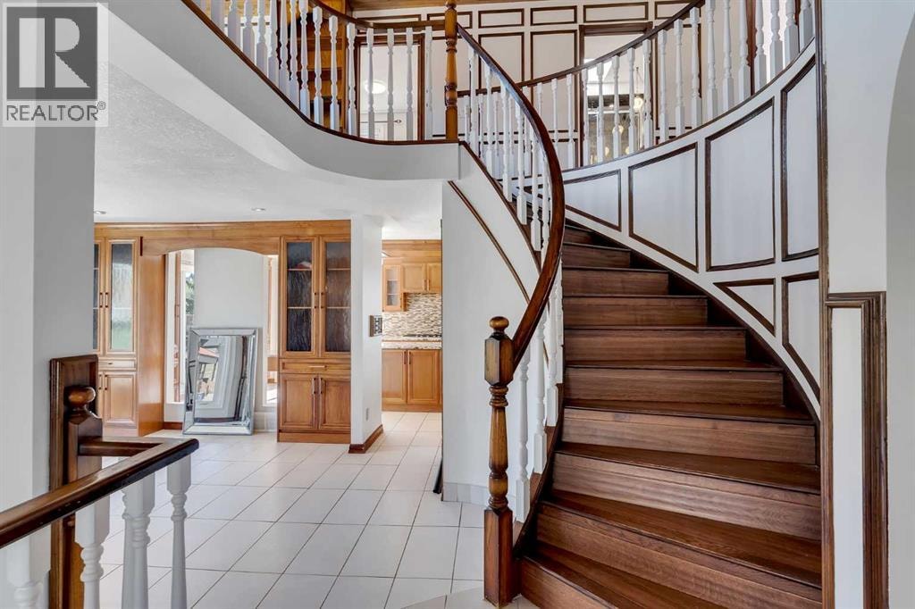 4 Edgehill Crescent NW — photo 24