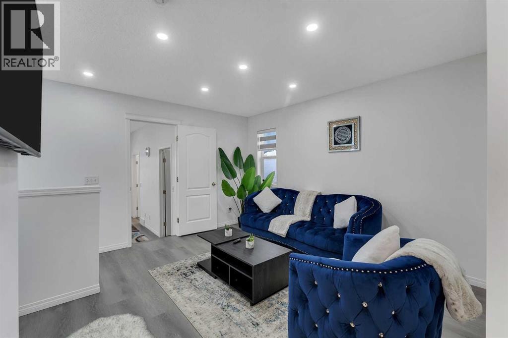 41 Royal Birch Terrace NW — photo 18