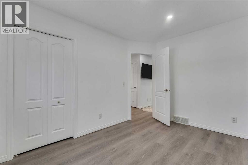 41 Royal Birch Terrace NW — photo 27