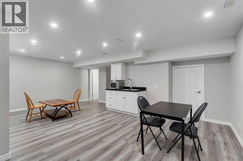 41 Royal Birch Terrace NW — photo 32