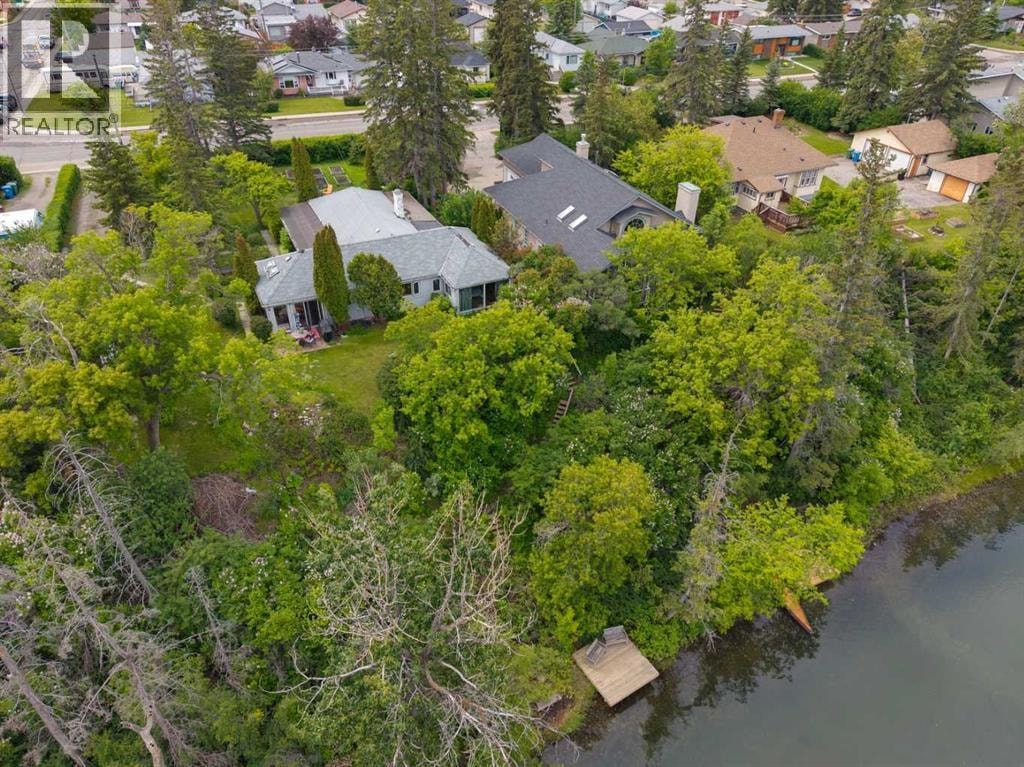 8808 48 Avenue — photo 33