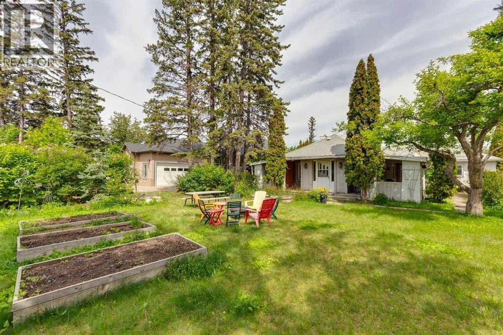 8808 48 Avenue — photo 43