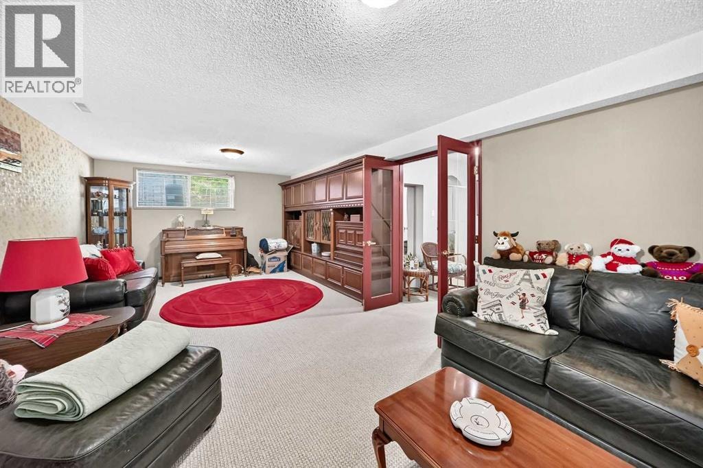 310 Huntham Place NE — photo 25