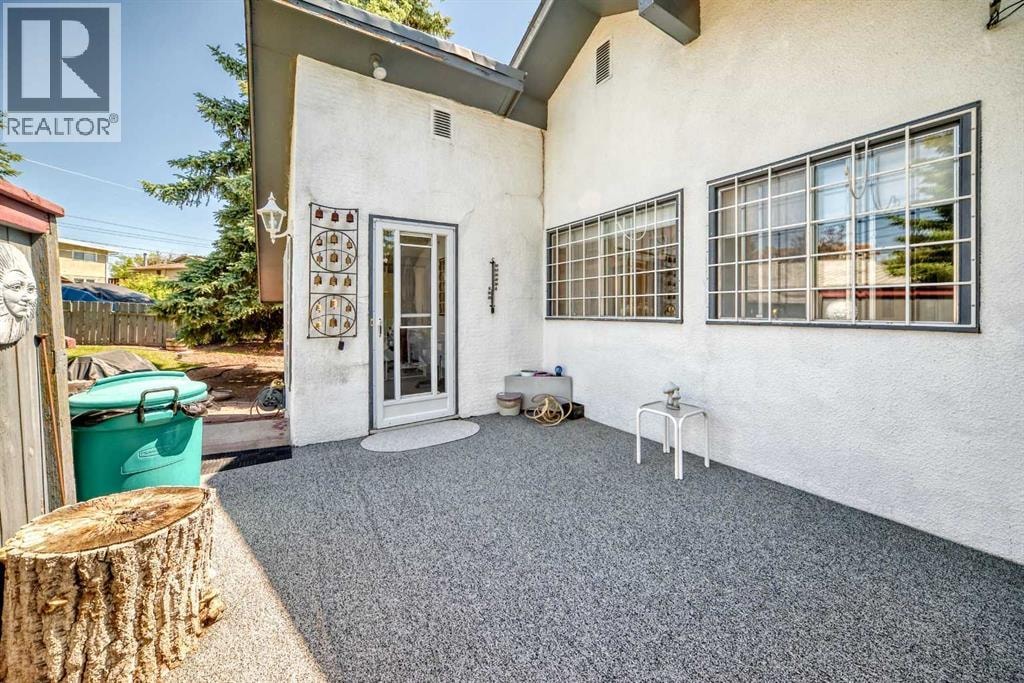 310 Huntham Place NE — photo 37