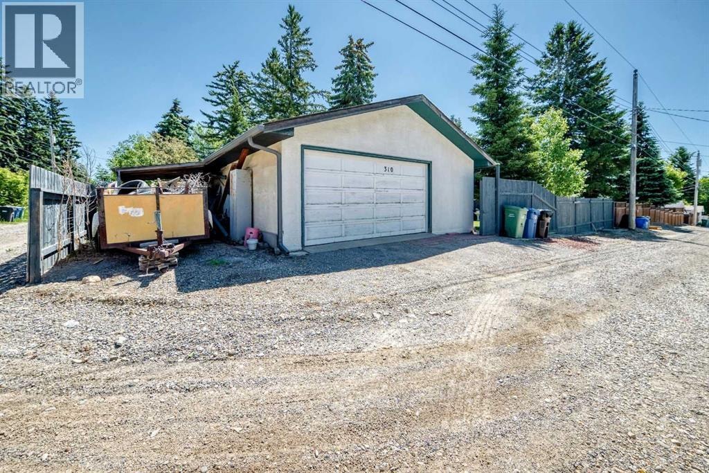 310 Huntham Place NE — photo 36