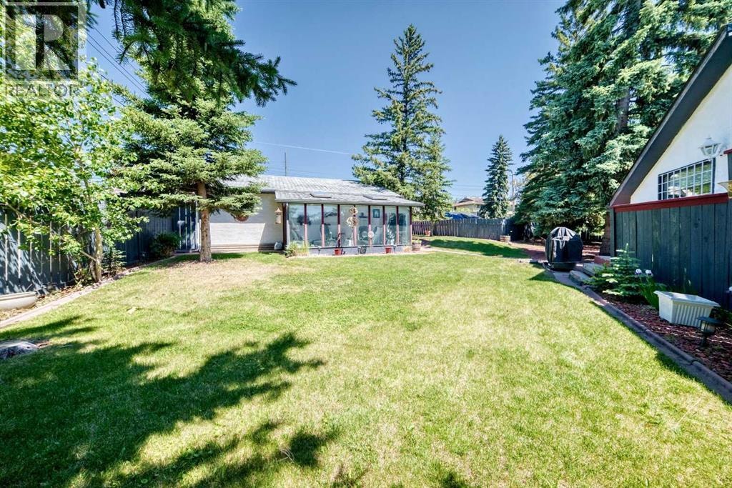 310 Huntham Place NE — photo 38