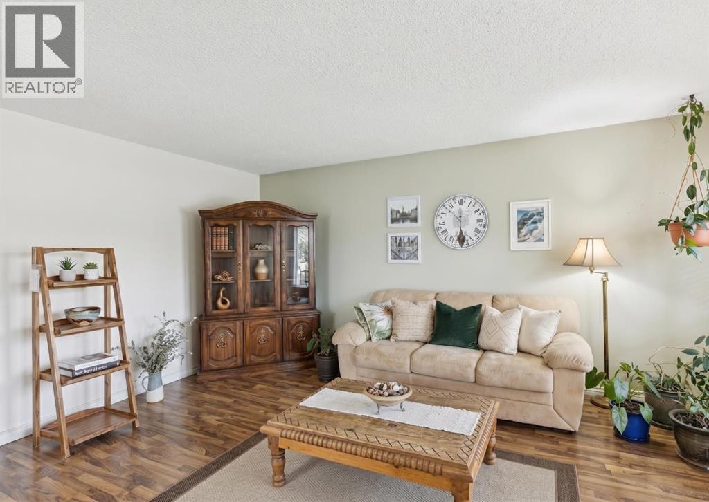 323 Ranchview Place NW — photo 6