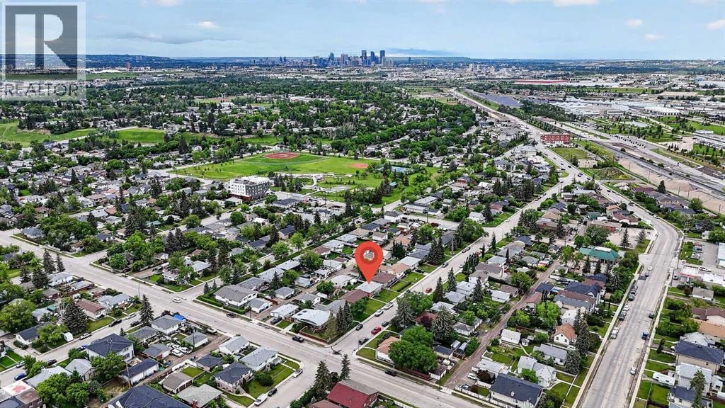 7435 25 Street SE — photo 4