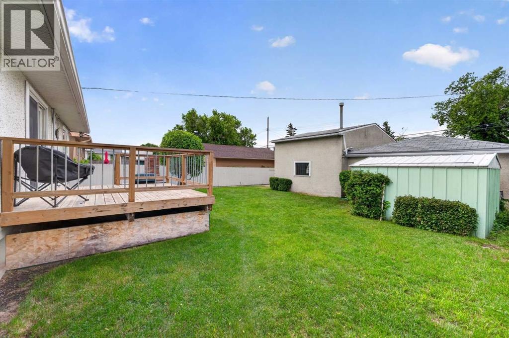 7435 25 Street SE — photo 42