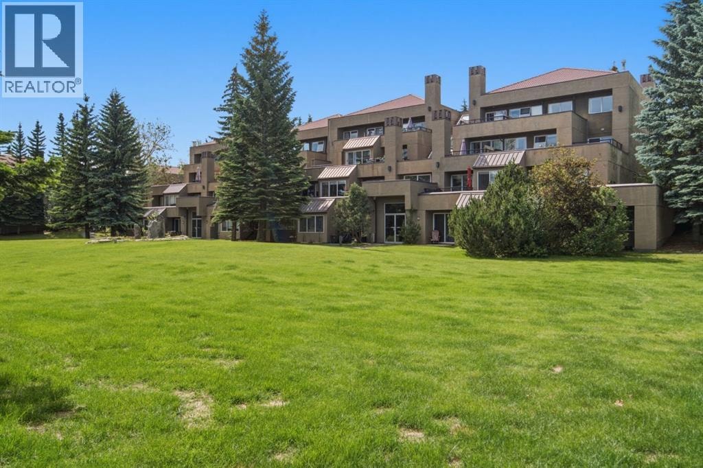 10, 215 Village Terrace SW