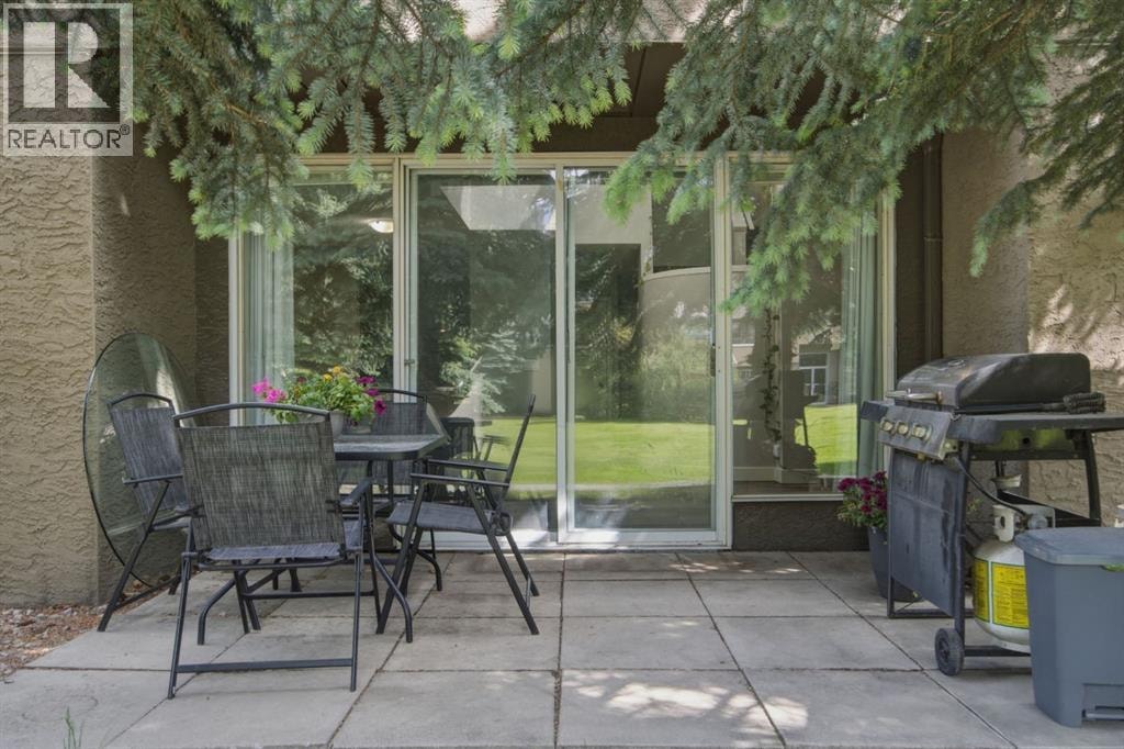 10, 215 Village Terrace SW — photo 28