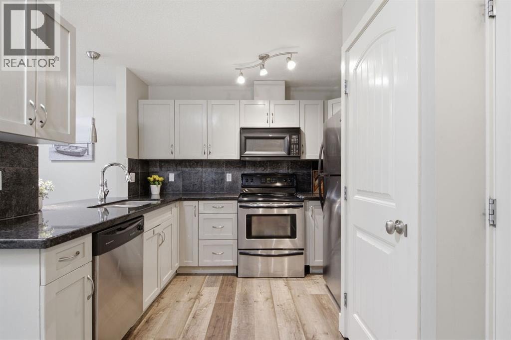 10, 215 Village Terrace SW — photo 8