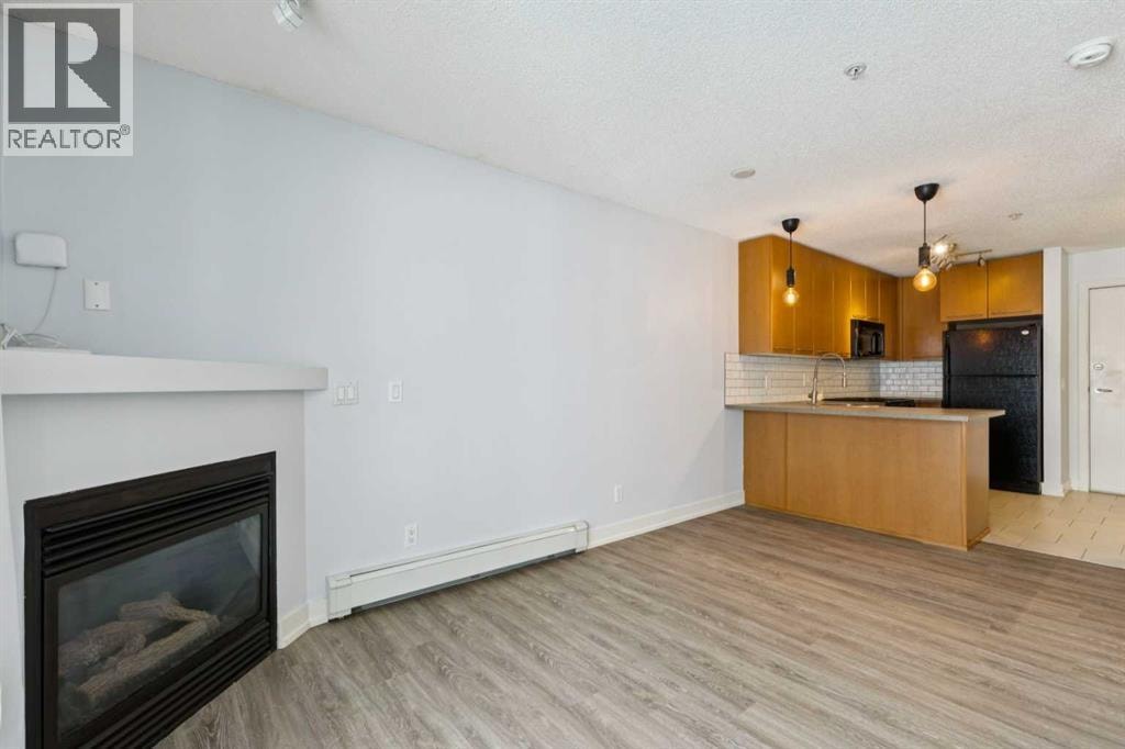 205, 35 Richard Court SW — photo 6