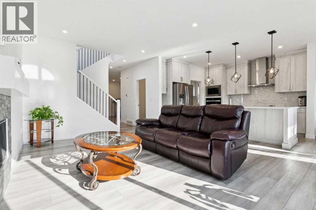 51 Midgrove Drive SW — photo 8