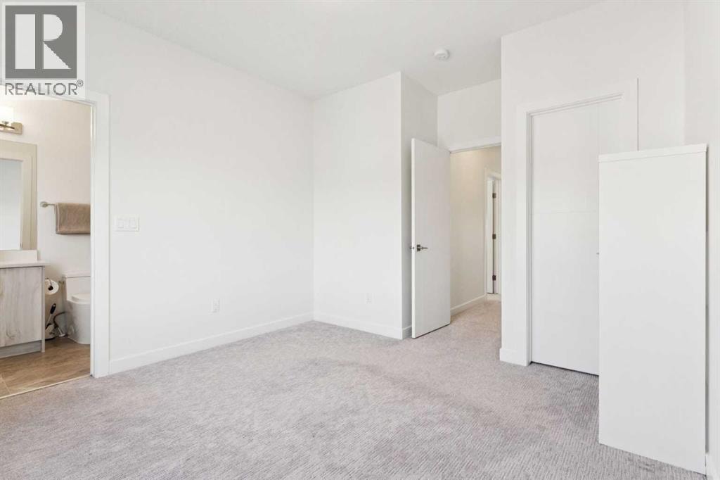 51 Midgrove Drive SW — photo 32