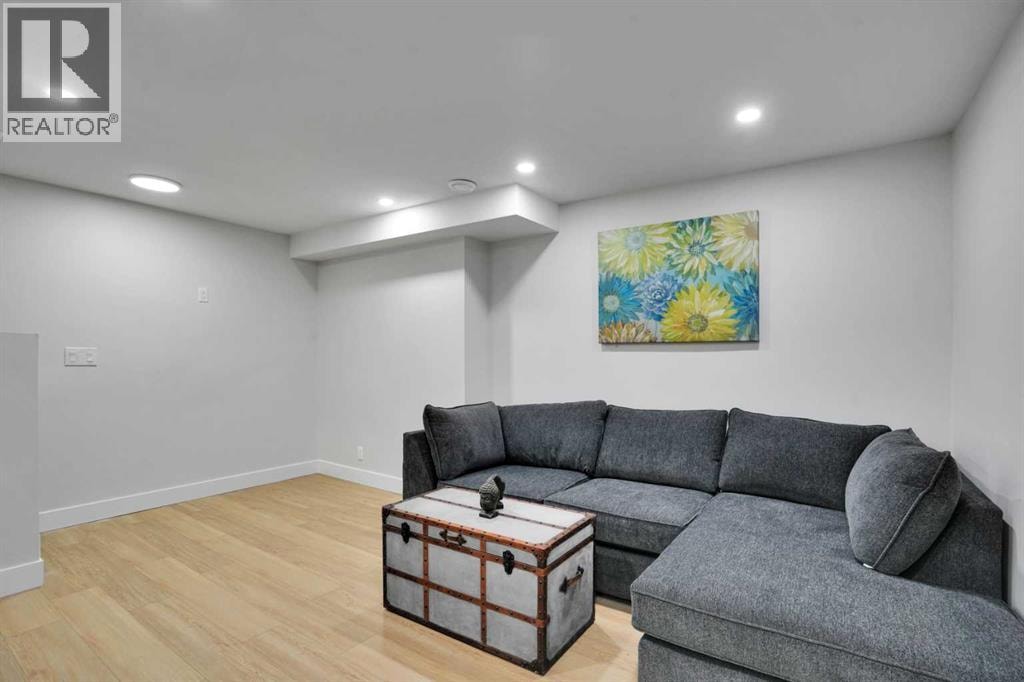 74 Castledale Way NE — photo 34