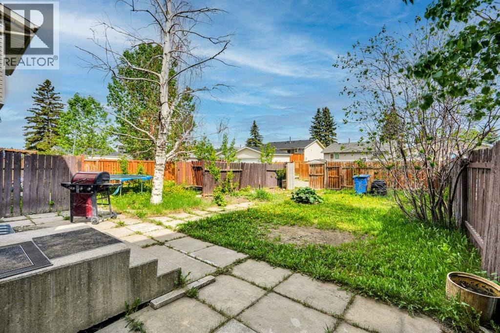 74 Castledale Way NE — photo 39