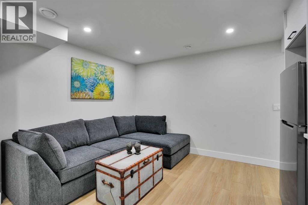 74 Castledale Way NE — photo 33