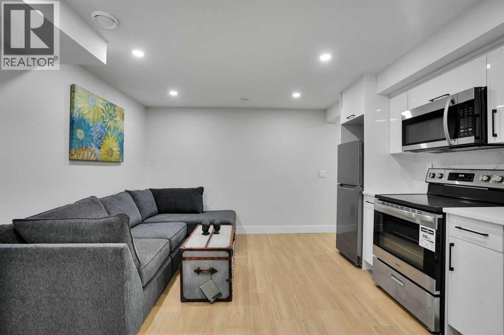74 Castledale Way NE — photo 32