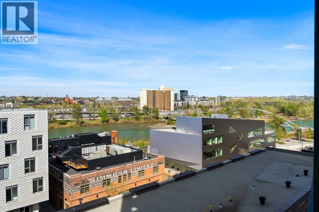 810, 550 Riverfront Avenue SE — photo 22