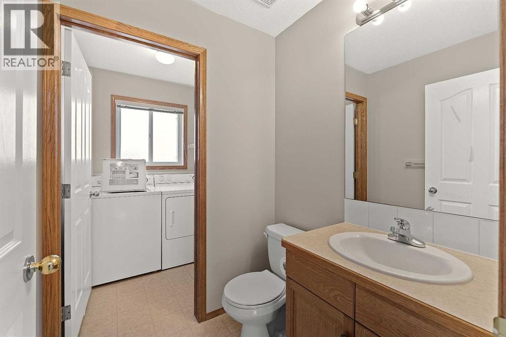 126 Saddleridge Close NE — photo 5