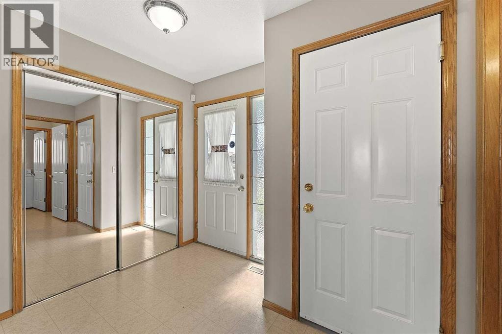 126 Saddleridge Close NE — photo 4