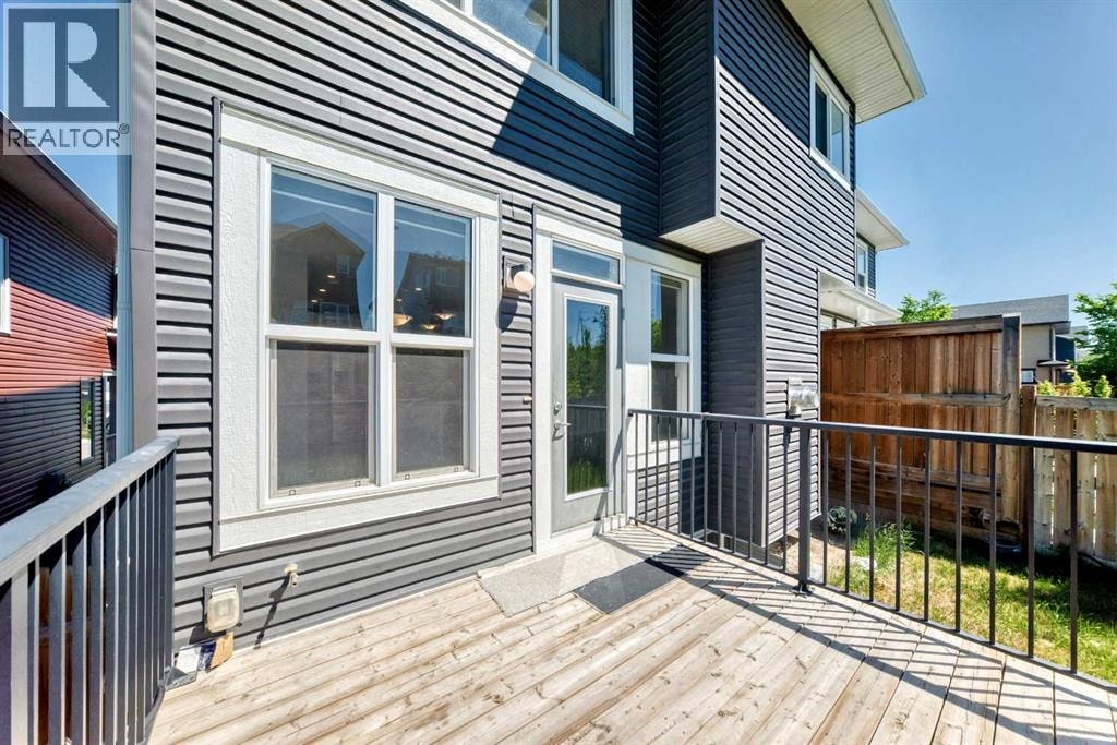 110 Crestbrook Way SW — photo 16
