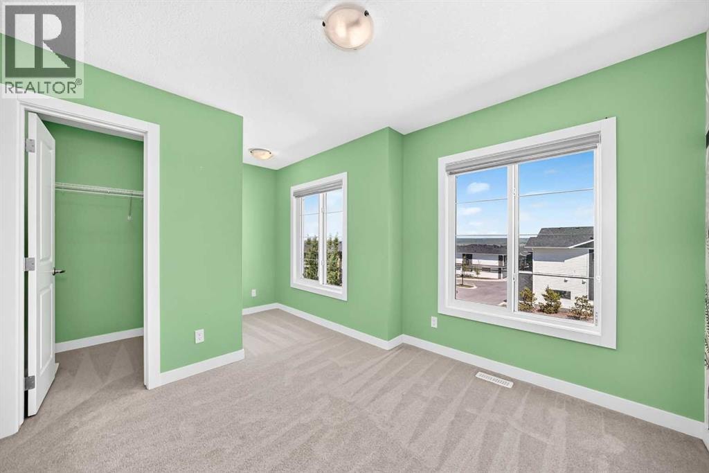 110 Crestbrook Way SW — photo 33