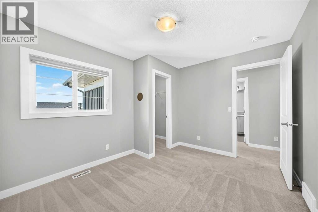 110 Crestbrook Way SW — photo 37