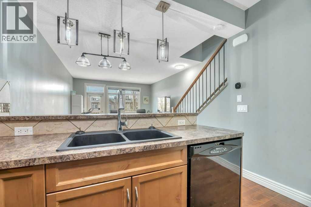 8, 172 Rockyledge View NW — photo 10