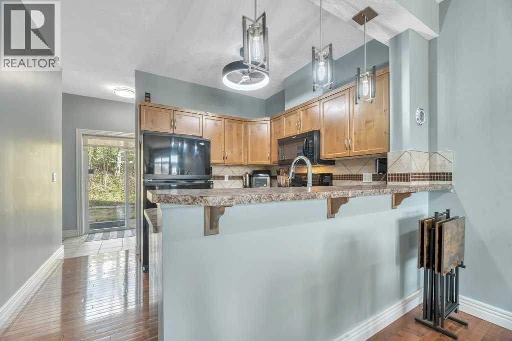 8, 172 Rockyledge View NW — photo 6