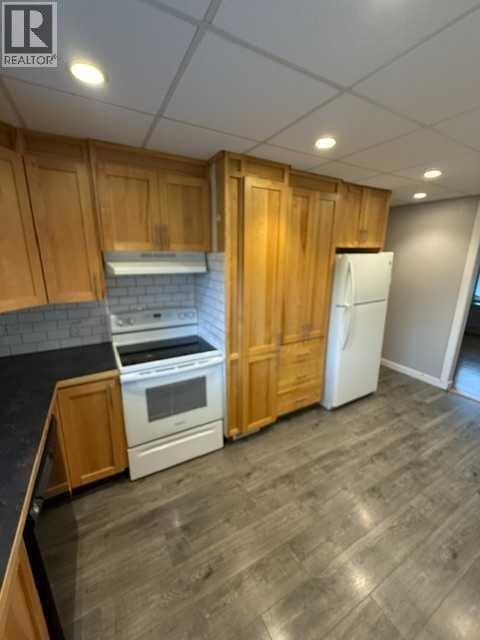 1613 22 Avenue NW — photo 18